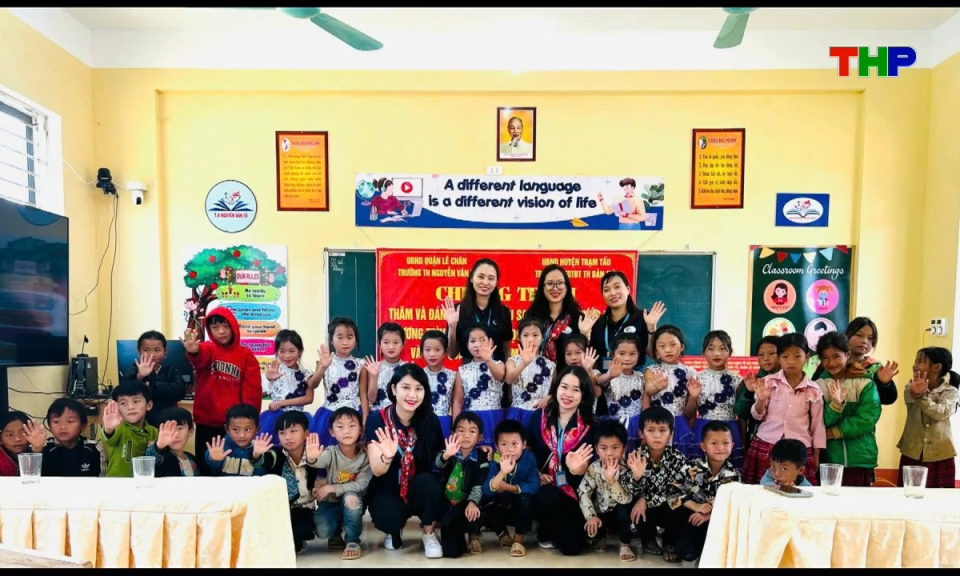 Suối nguồn y&ecirc;u thương: Gieo chữ v&ugrave;ng cao