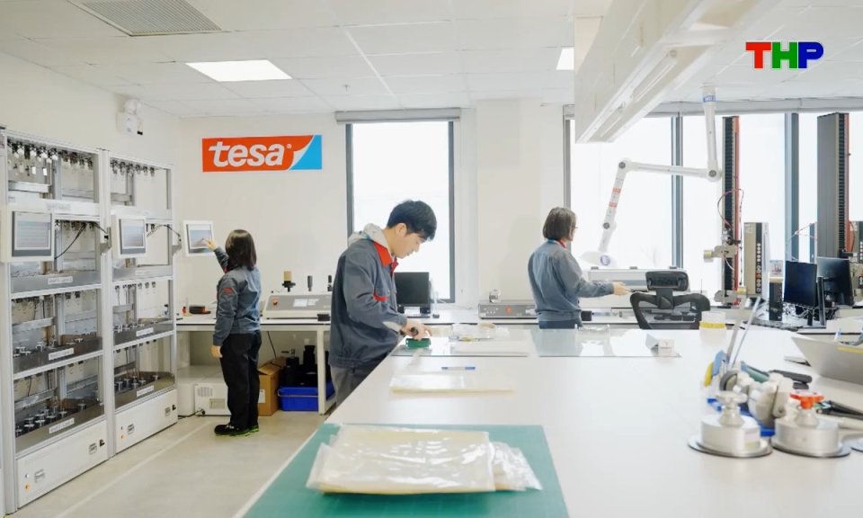 Tạp ch&iacute; kinh tế: Th&aacute;o gỡ kh&oacute; khăn cho doanh nghiệp về thủ tục đầu tư