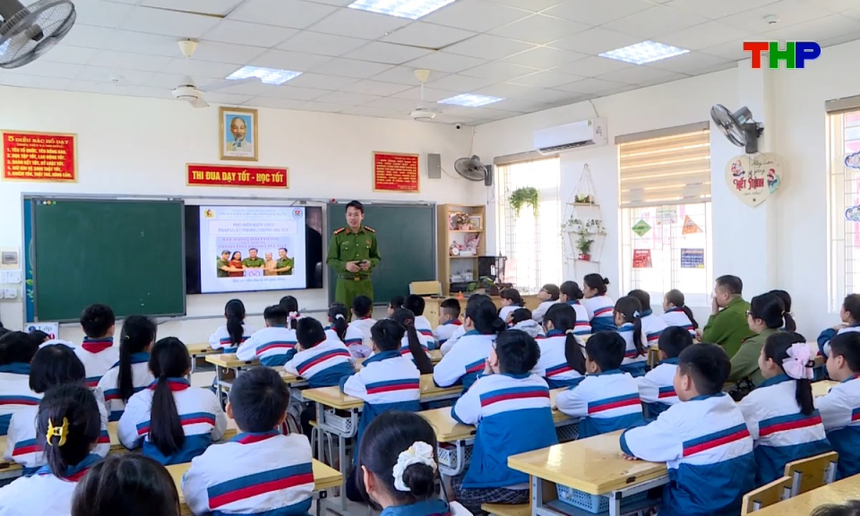 Ch&iacute;nh s&aacute;ch ph&aacute;p luật: Đẩy mạnh tuy&ecirc;n truyền ph&aacute;p luật về ph&ograve;ng chống ma t&uacute;y cho học sinh 