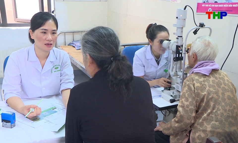 Chăm s&oacute;c sức khỏe cho người d&acirc;n