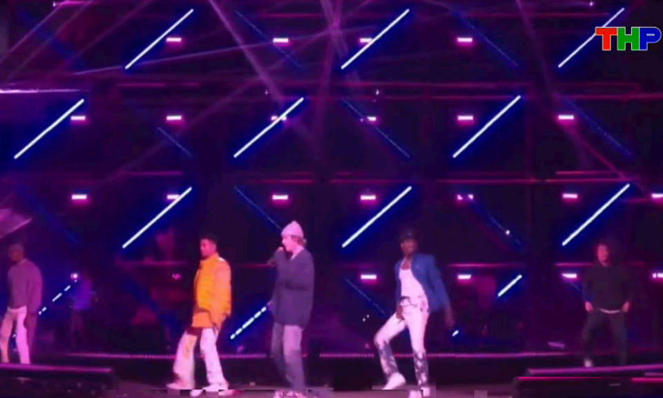 C&acirc;u chuyện nhịp điệu: Sự trở lại của ho&agrave;ng tử nhạc pop