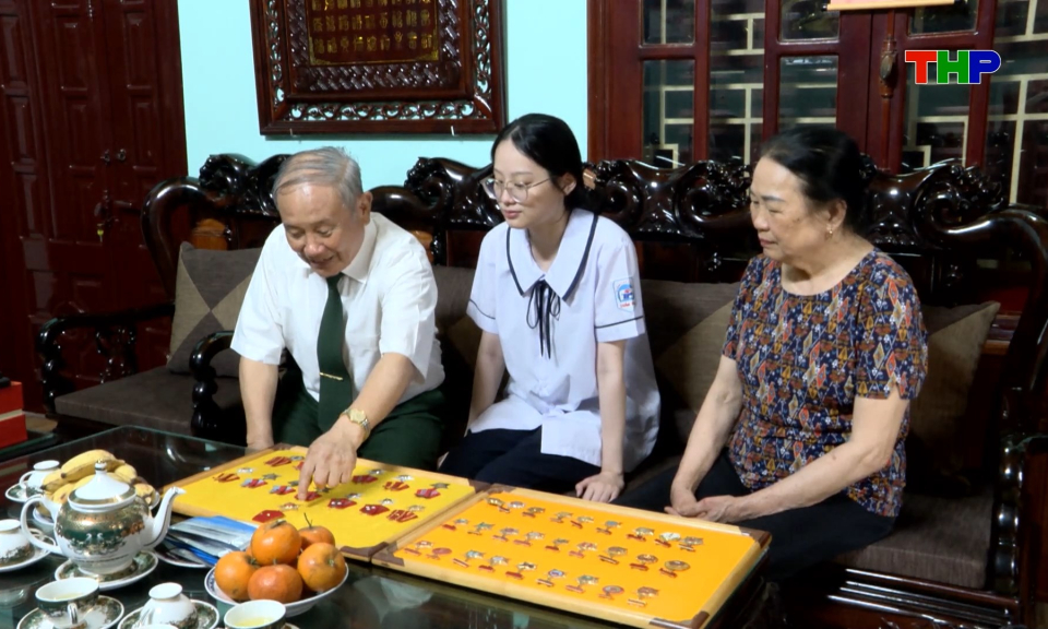K&yacute; ức ng&agrave;y thống nhất non s&ocirc;ng