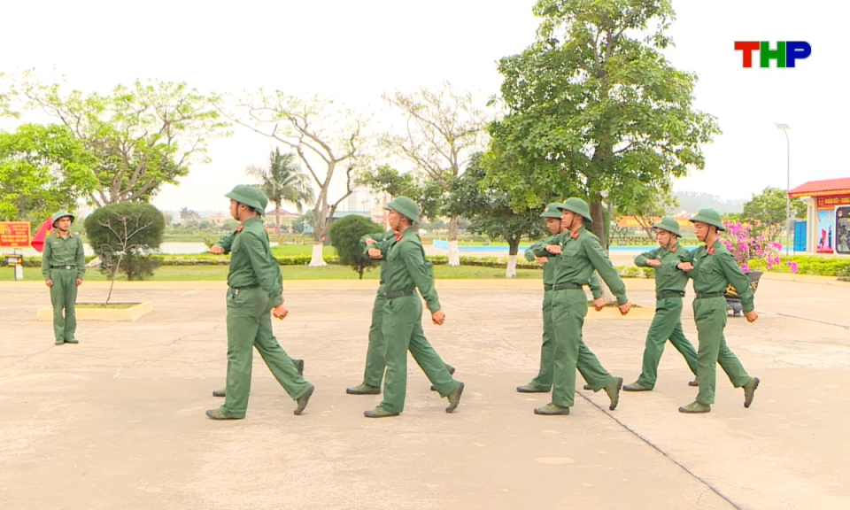 Quốc ph&ograve;ng địa phương: Chiến sĩ mới: Vững v&agrave;ng sau hai th&aacute;ng r&egrave;n luyện trong qu&acirc;n ngũ