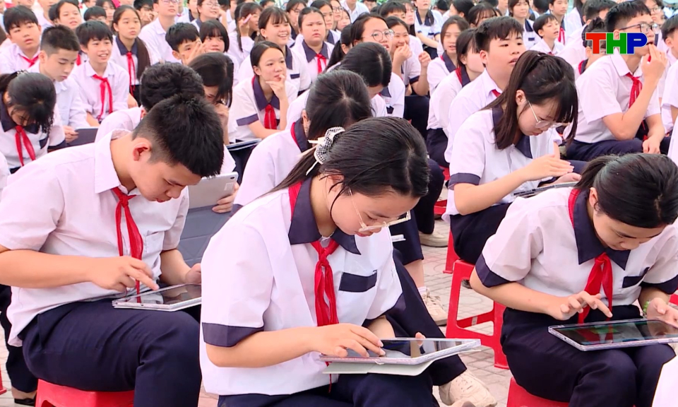 Khơi dậy đam m&ecirc; ứng dụng c&ocirc;ng nghệ cho học sinh