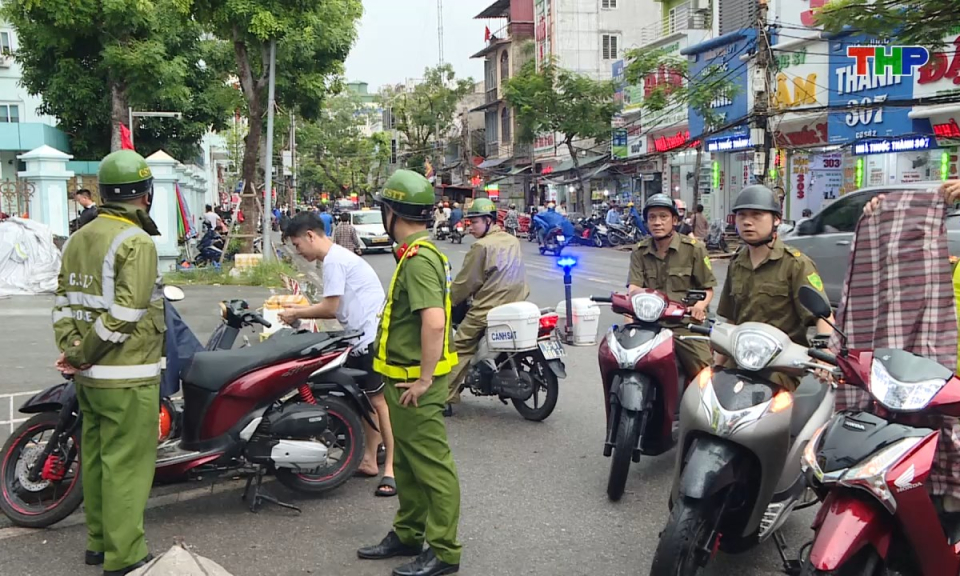 An to&agrave;n giao th&ocirc;ng: Chung tay bảo đảm trật tự v&agrave; an to&agrave;n giao th&ocirc;ng đ&ocirc; thị