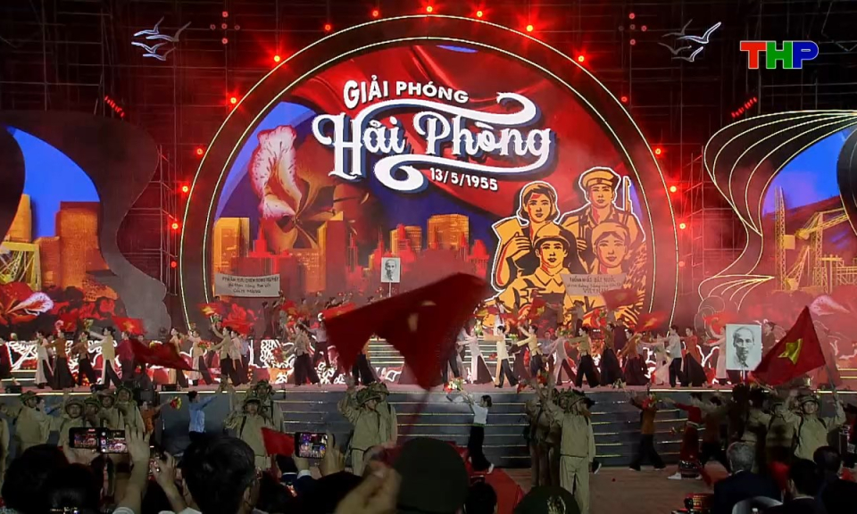Hải Ph&ograve;ng những g&oacute;c nh&igrave;n: Lễ hội Hoa Phượng Đỏ - Lễ hội của nh&acirc;n d&acirc;n