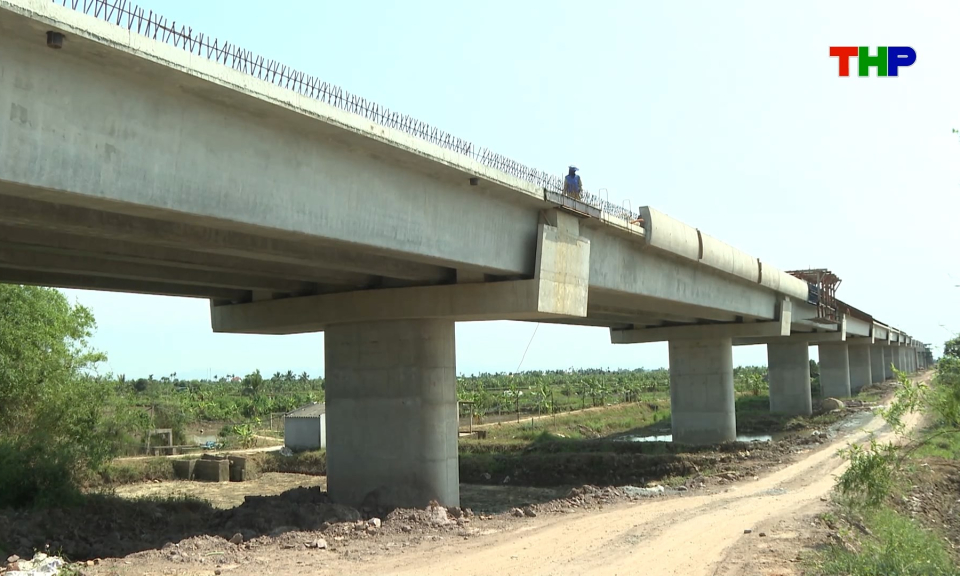 Bảo đảm tiến độ dự &aacute;n cầu T&acirc;n An v&agrave; đường dẫn 396 k&eacute;o d&agrave;i