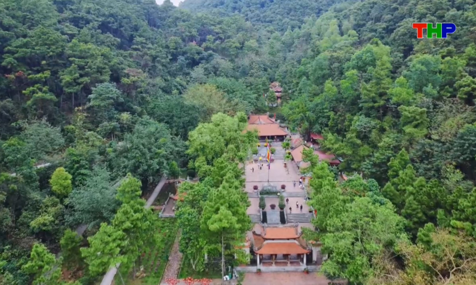 Chạm Hải Ph&ograve;ng: Chốn t&ugrave;ng l&acirc;m n&iacute;u ch&acirc;n du kh&aacute;ch
