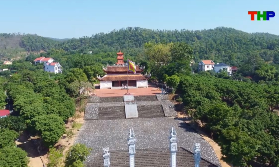 Chạm Hải Ph&ograve;ng: Đền thờ b&agrave; ch&uacute;a Sao Sa