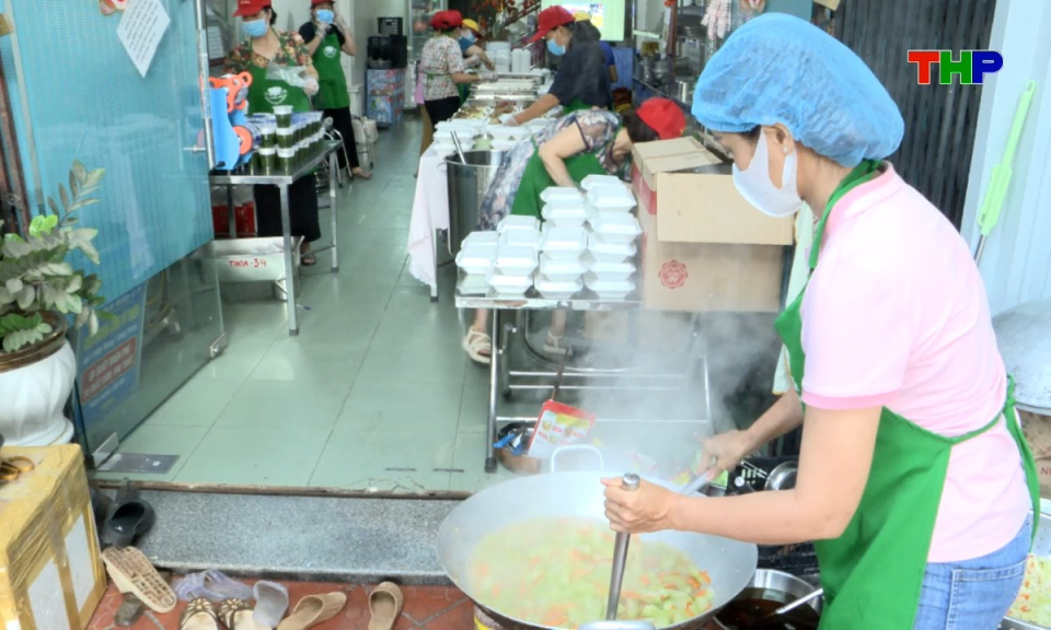 Ng&agrave;y nữa để y&ecirc;u thương: Những bữa ăn ấm &aacute;p nghĩa t&igrave;nh