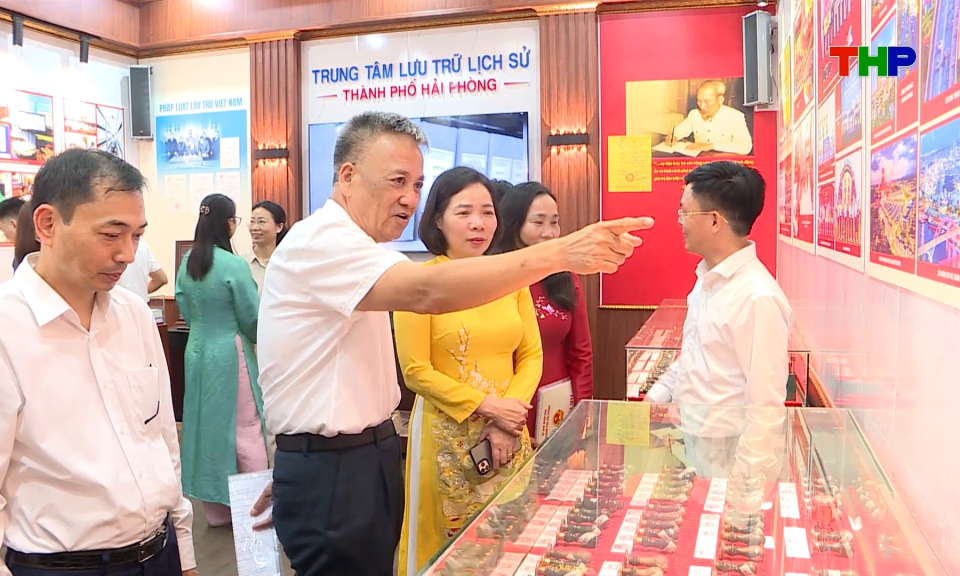 Triển l&atilde;m &ldquo;Hải Ph&ograve;ng trong d&ograve;ng chảy lịch sử qua t&agrave;i liệu lưu trữ&rdquo;