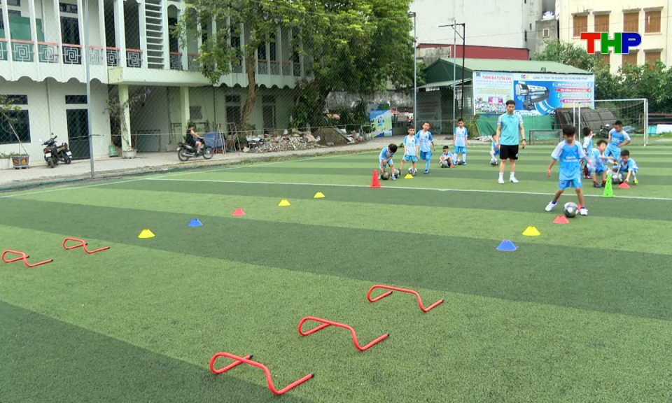 G&oacute;c nh&igrave;n thể thao: Học viện b&oacute;ng đ&aacute; Văn To&agrave;n 9