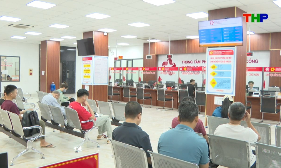 Điểm nhấn 365: X&acirc;y dựng c&aacute;n bộ gần d&acirc;n, trọng d&acirc;n
