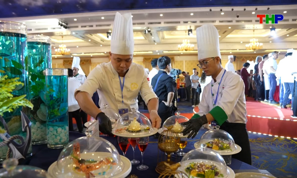 Ẩm thực: Đầu bếp v&agrave;ng