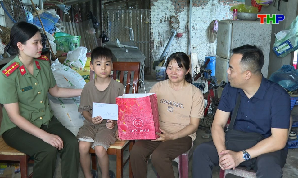Ng&agrave;y nữa để y&ecirc;u thương: Điểm tựa y&ecirc;u thương giữa đời thường
