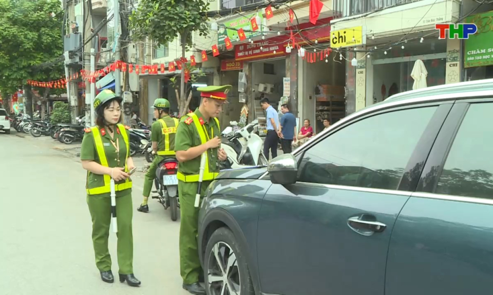 An to&agrave;n giao th&ocirc;ng: Lập lại trật tự đường h&egrave;, h&agrave;nh lang an to&agrave;n giao th&ocirc;ng