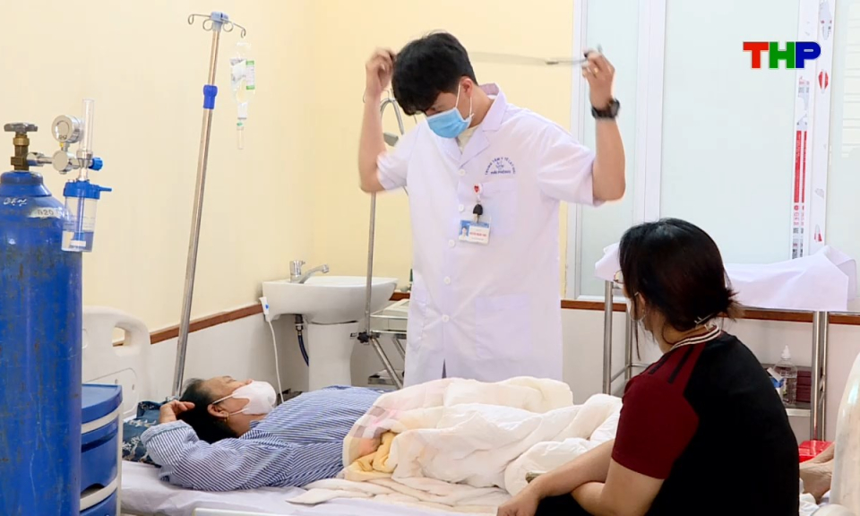 Y tế sức khỏe: N&acirc;ng cao năng lực y tế cơ sở - B&agrave;i to&aacute;n từ thực tiễn