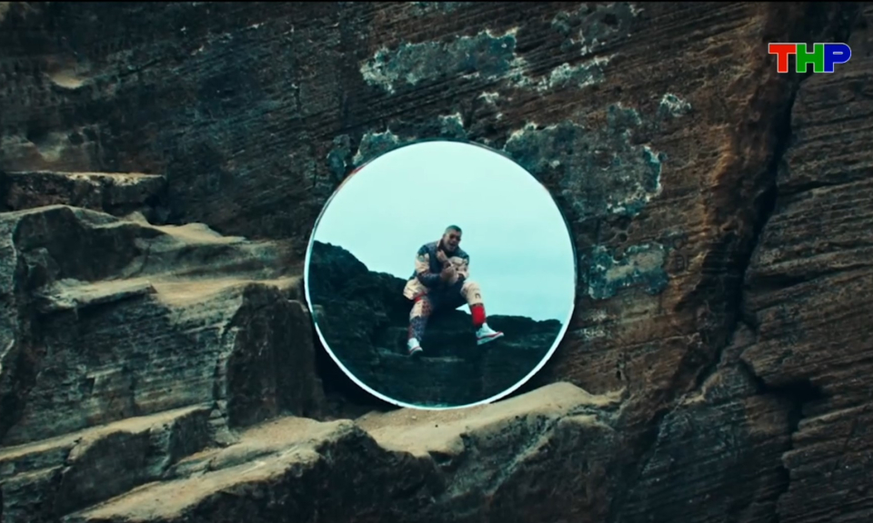 Ca nhạc quốc tế: Bad Bunny - Người ph&aacute; vỡ giới hạn &acirc;m nhạc Latin