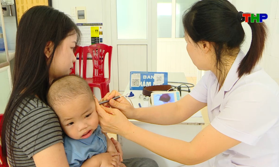 Y học 360: Lạm dụng kh&aacute;ng sinh ở trẻ v&agrave; hậu quả l&acirc;u d&agrave;i