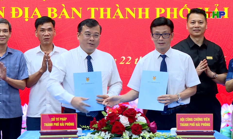 K&yacute; kết quy chế phối hợp trong quản l&yacute; hoạt động c&ocirc;ng chứng