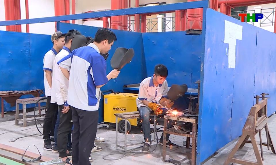 Ch&iacute;nh s&aacute;ch ph&aacute;p luật: Hiệu quả từ hoạt động li&ecirc;n kết đ&agrave;o tạo nghề cho người lao động