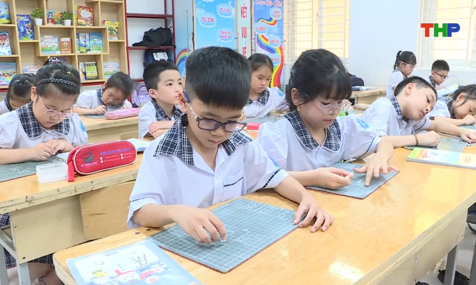 Lăng k&iacute;nh tuổi hoa: Cậu b&eacute; y&ecirc;u to&aacute;n học
