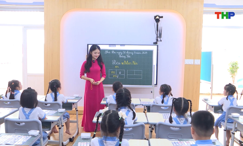V&agrave;o lớp 1 - H&agrave;nh tr&igrave;nh c&ugrave;ng trẻ kh&ocirc;n lớn