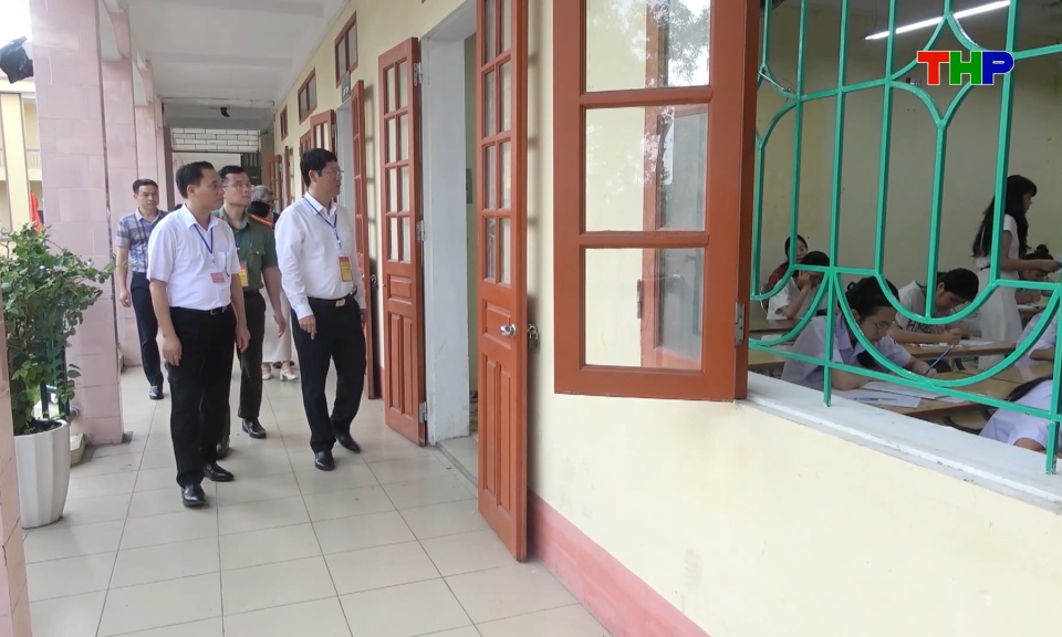 C&ocirc;ng t&aacute;c tổ chức tại c&aacute;c ph&ograve;ng thi đặc biệt