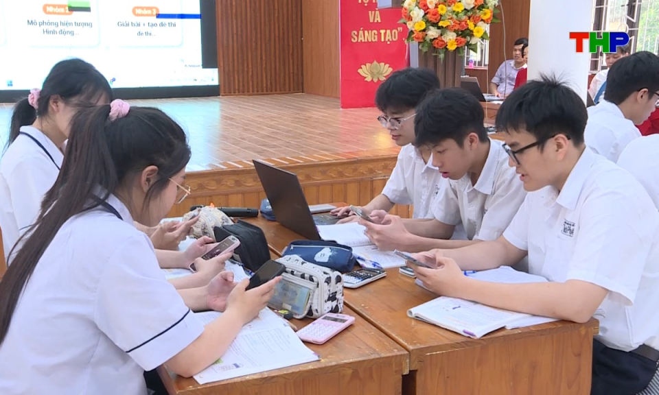 Chuyển đổi số v&agrave; cải c&aacute;ch h&agrave;nh ch&iacute;nh: Ưu ti&ecirc;n giảng dạy kỹ năng số trong trường học