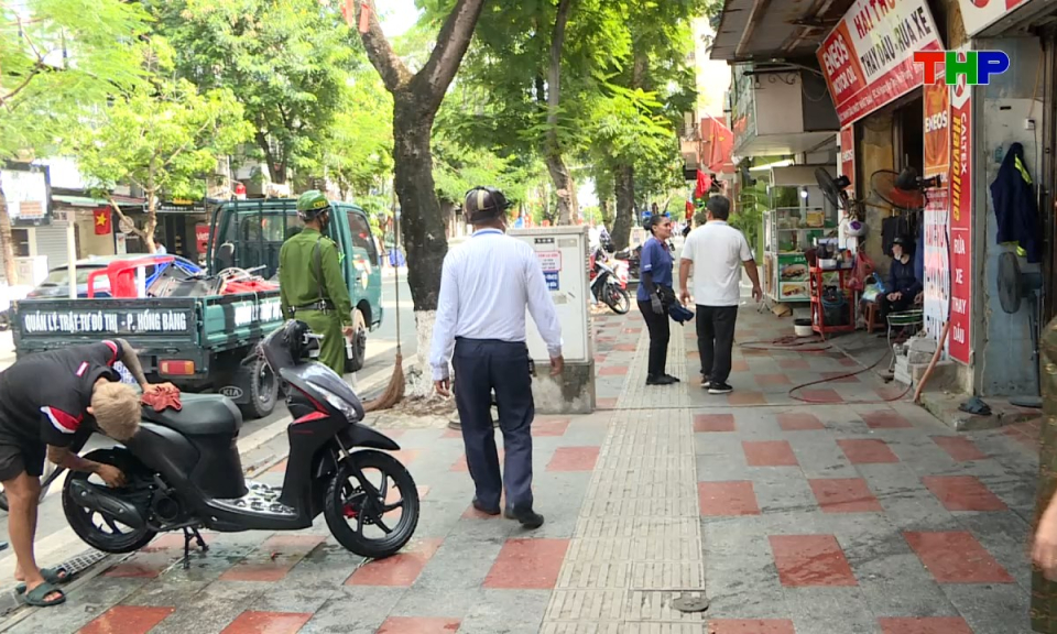 An to&agrave;n giao th&ocirc;ng: Tập trung chỉnh trang đ&ocirc; thị tr&ecirc;n c&aacute;c tuyến phố trung t&acirc;m