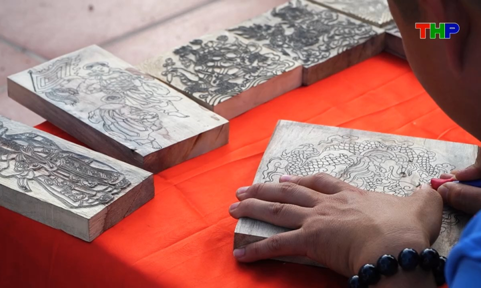 Diễn đ&agrave;n văn học nghệ thuật: Tranh mộc bản v&agrave; h&agrave;nh tr&igrave;nh g&igrave;n giữ gi&aacute; trị truyền thống