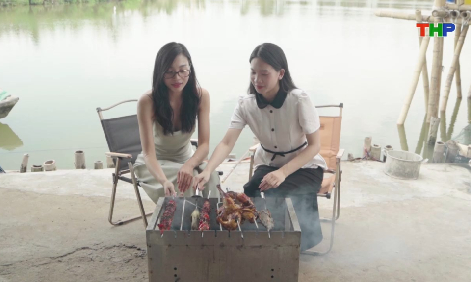 Điểm hẹn du lịch: Từ đầm c&aacute; th&agrave;nh điểm đến - Khi người trẻ l&agrave;m du lịch