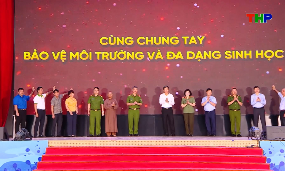 Ph&aacute;t động bảo vệ m&ocirc;i trường v&agrave; đa dạng sinh học  