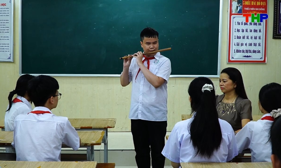 Ch&acirc;n dung cuộc sống: Tiếng s&aacute;o từ b&oacute;ng tối