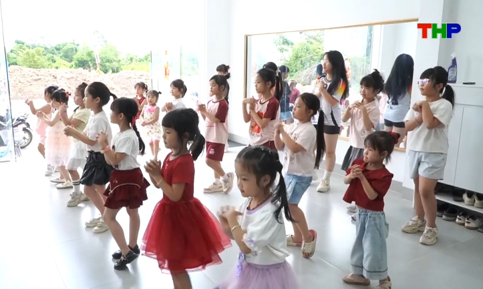 Gi&aacute;o dục v&agrave; đ&agrave;o tạo: Đa dạng hoạt động h&egrave; cho học sinh