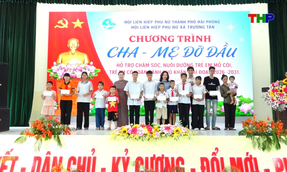 Phụ nữ Việt: Hạnh ph&uacute;c bắt đầu từ y&ecirc;u thương của người phụ nữ