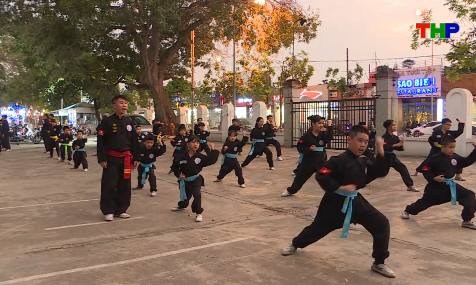 Chạm Hải Ph&ograve;ng: Người thắp lửa đam m&ecirc; v&otilde; thuật