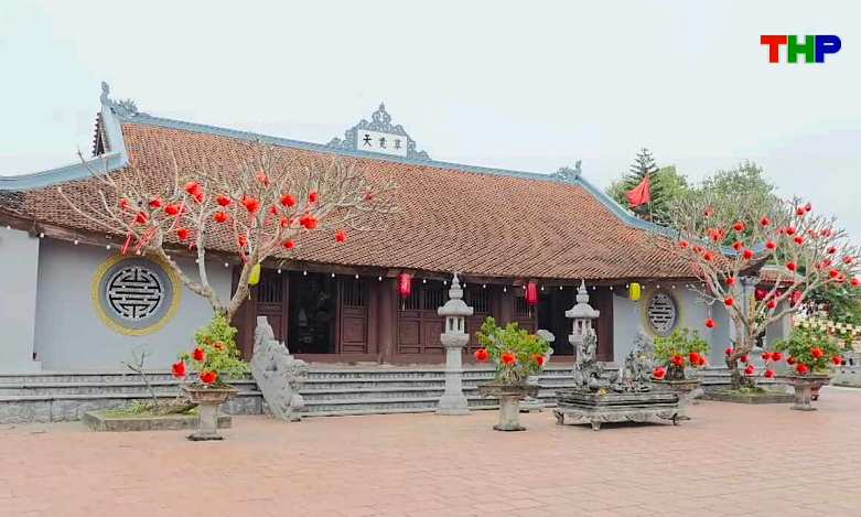 H&agrave;nh tr&igrave;nh đỏ: Thăm ch&ugrave;a Nghi Kh&ecirc;