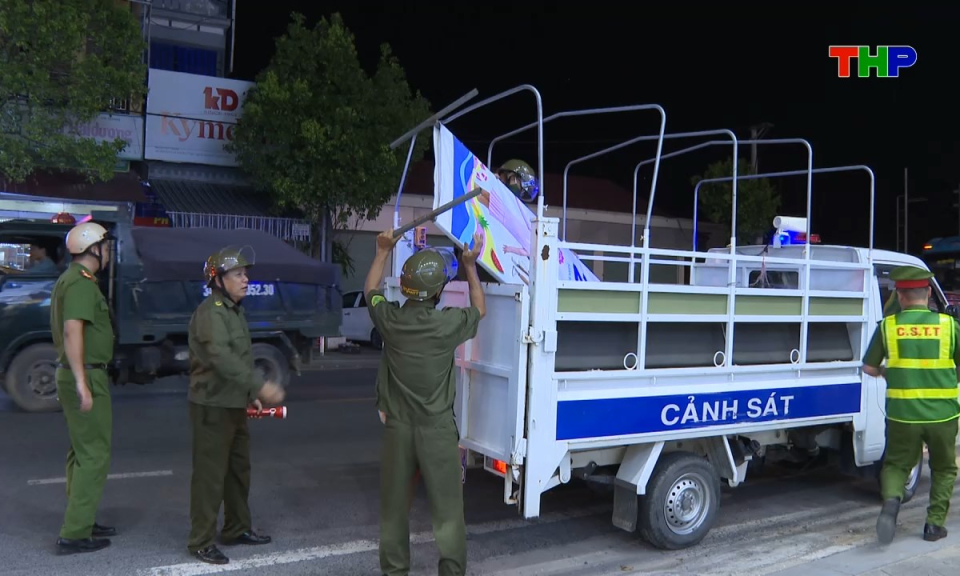 Ch&iacute;nh s&aacute;ch ph&aacute;p luật: Quyết liệt xử l&yacute; vi phạm trật tự đ&ocirc; thị, trật tự đường h&egrave;