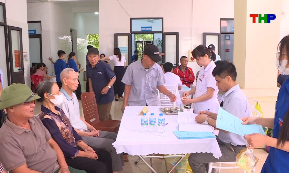 Ch&iacute;nh s&aacute;ch ph&aacute;p luật: X&atilde; Ti&ecirc;n L&atilde;ng triển khai kh&aacute;m sức khỏe cho người cao tuổi theo Nghị quyết 49