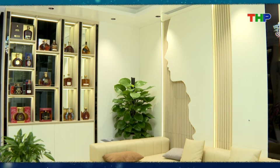 Kh&ocirc;ng gian sống: Thiết kế nội thất gỗ c&ocirc;ng nghiệp nh&agrave; liền kề