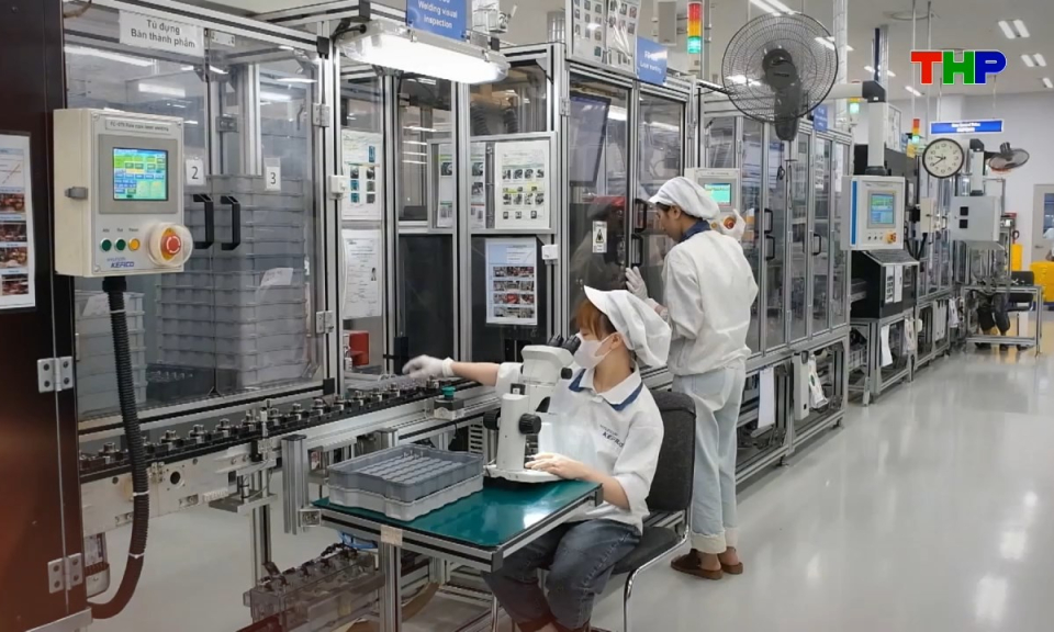 Ch&iacute;nh s&aacute;ch ph&aacute;p luật: Chấp h&agrave;nh quy định an to&agrave;n lao động để bảo vệ ch&iacute;nh m&igrave;nh
