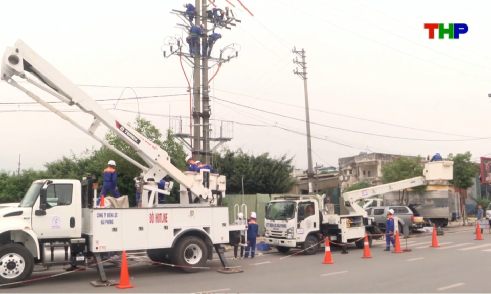 Ph&aacute;t huy hiệu quả c&ocirc;ng nghệ sửa chữa điện hotline