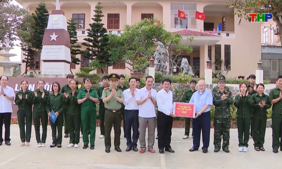 Chủ tịch UBND th&agrave;nh phố thăm, l&agrave;m việc tại Đặc khu Bạch Long Vĩ