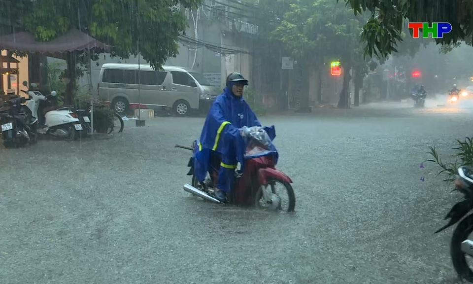 An to&agrave;n giao th&ocirc;ng: Giao th&ocirc;ng m&ugrave;a mưa b&atilde;o: Chủ động kỹ năng, ph&ograve;ng ngừa hiểm họa