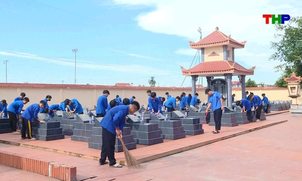 G&oacute;c nh&igrave;n trẻ: G&oacute;p sức trẻ trong c&aacute;c hoạt động t&igrave;nh nguyện h&egrave;