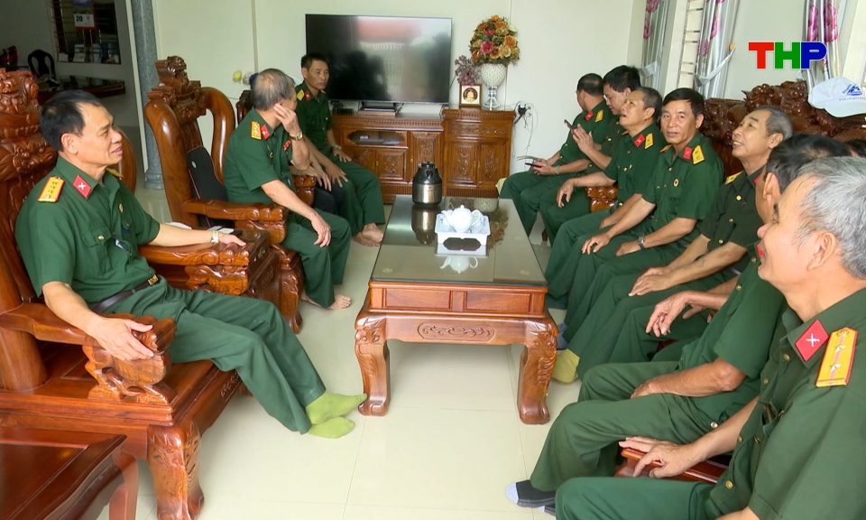 H&igrave;nh ảnh người l&iacute;nh giữa đời thường