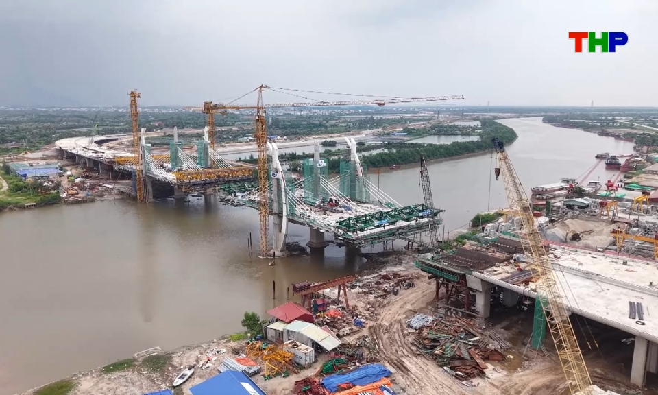 Đẩy nhanh tiến độ dự &aacute;n trọng điểm