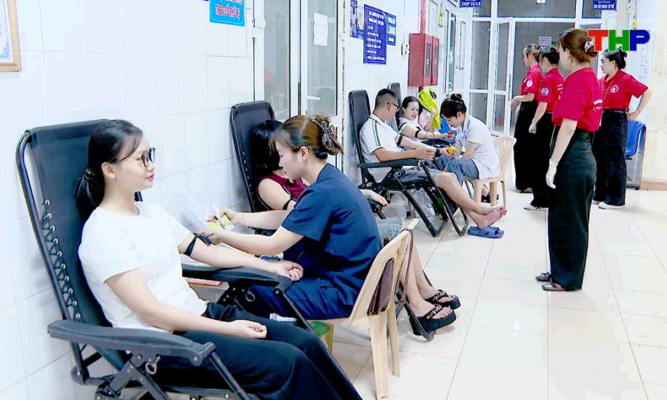 Suối nguồn y&ecirc;u thương: Điểm m&aacute;u cố định - Giọt hồng xứ Đ&ocirc;ng