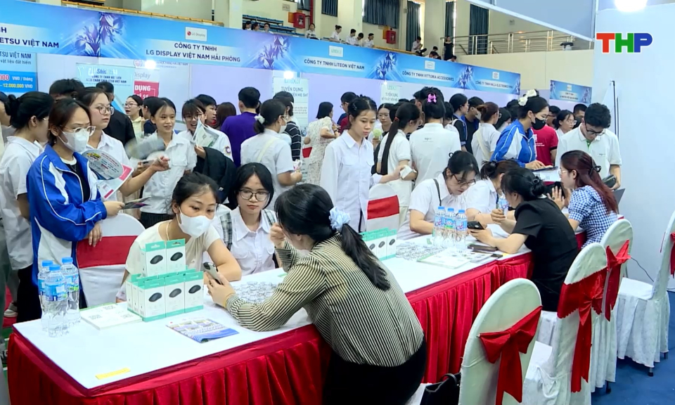 Kết nối doanh nghiệp, mở rộng cơ hội việc l&agrave;m